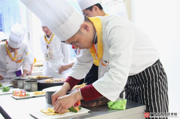 广西华南烹饪学校